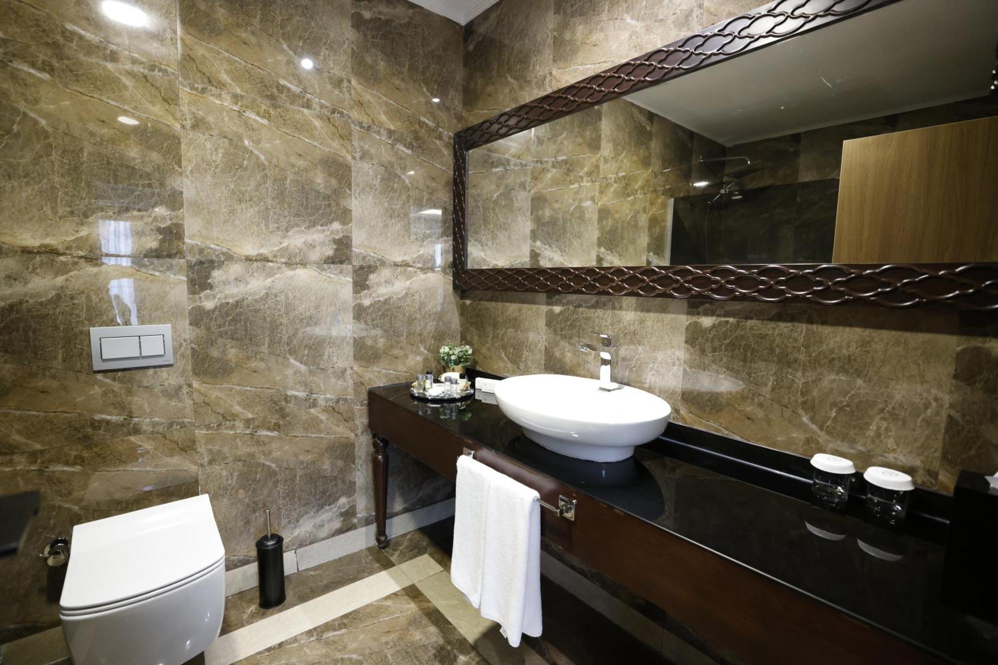 Park Dedeman Kizilay Ankara Hotel Екстериор снимка
